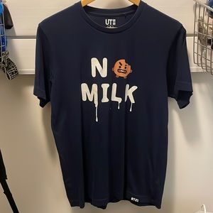 Uniqlo/BT21 Short-Sleeve Graphic Medium Navy Blue T-Shirt (Shooky).